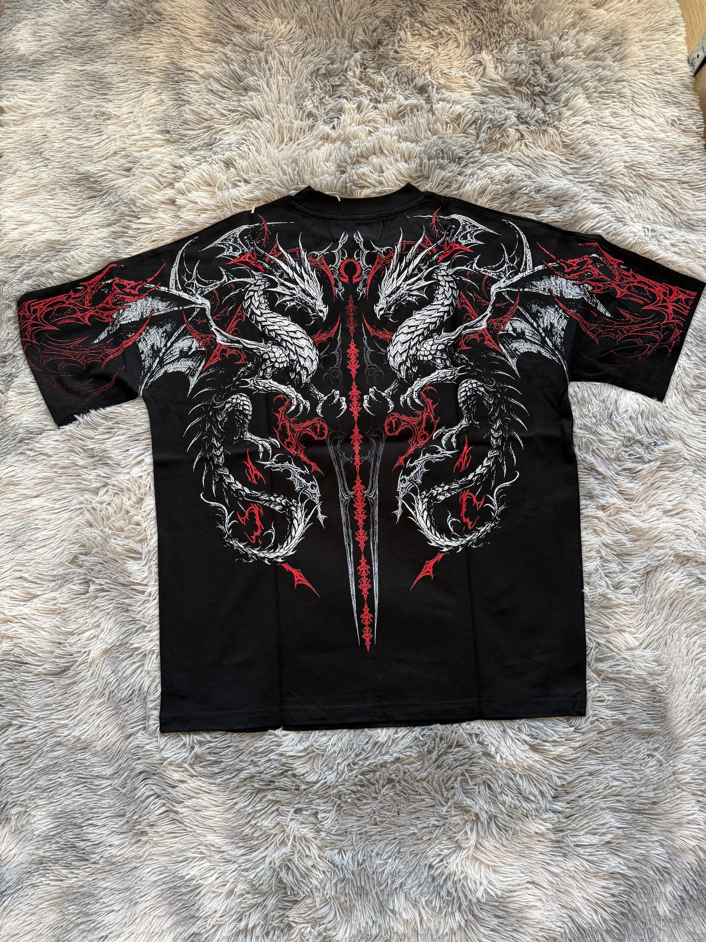 BREATHEDIVINITY Oversize Tee — Modelo 13