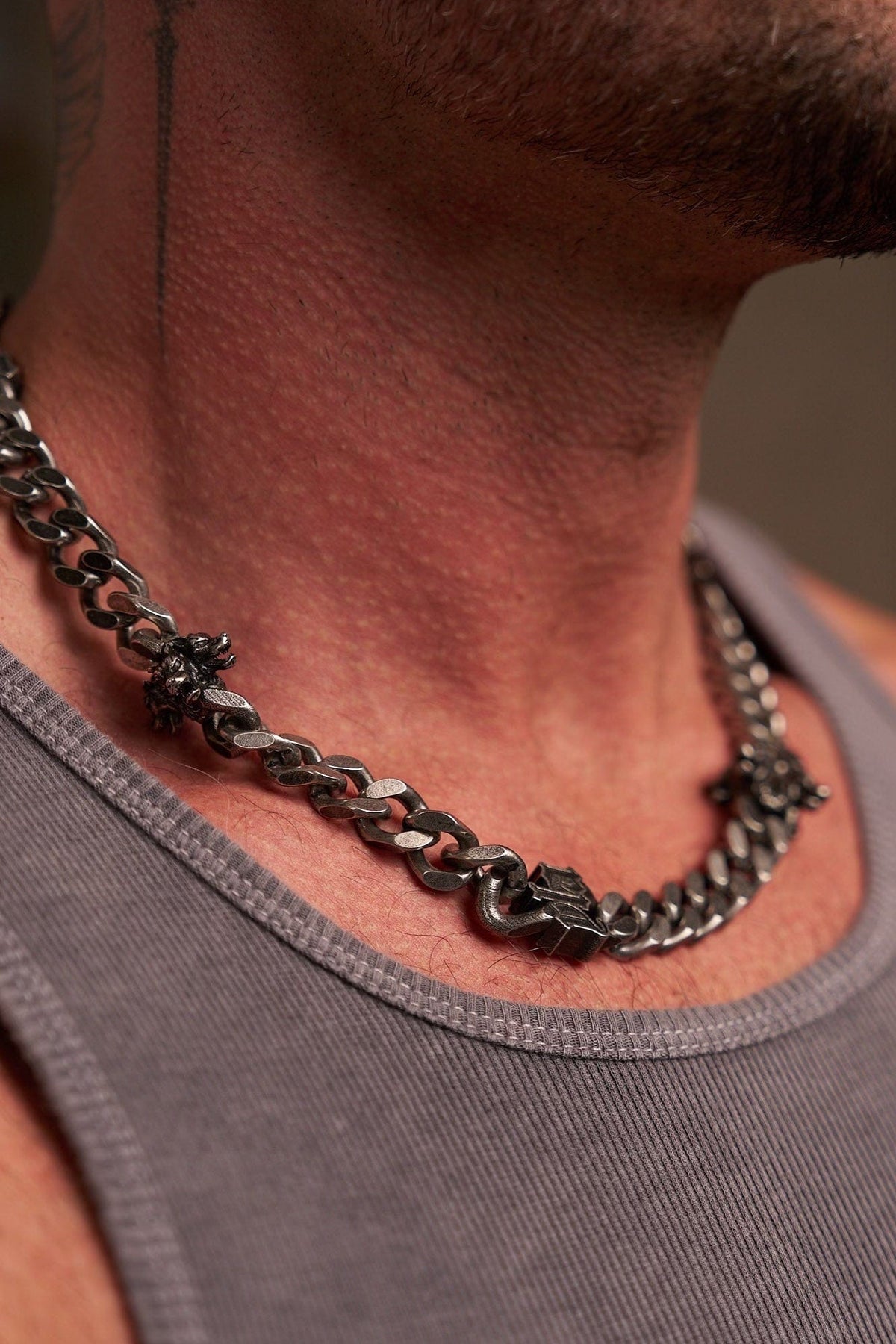 Cars & Curls - Necklace